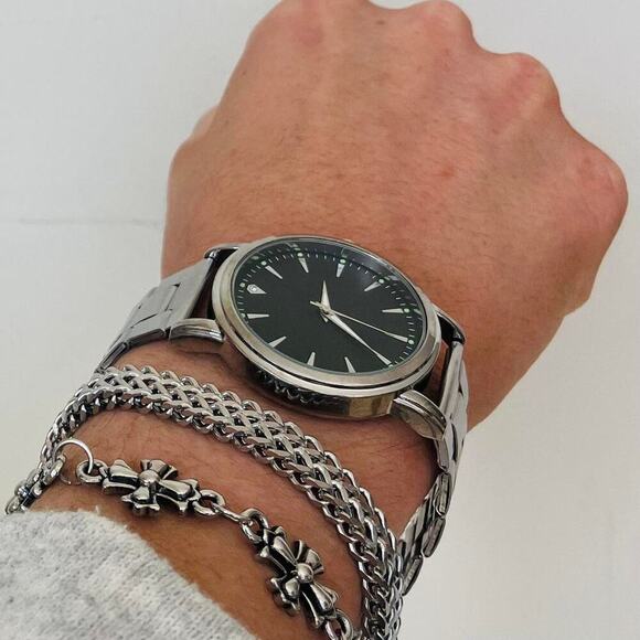 Y2K Silver Quartz Watch with Black Minimal Dial Unisex 8.5" New - Picture 7 of 8